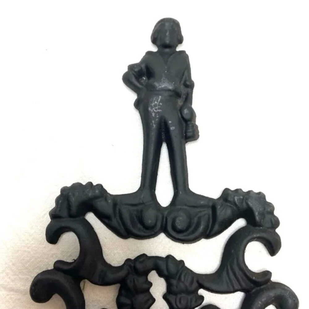 Vtg Cast Iron Trivet Wall Decor John Zimmerman Harner JZH‎ Cupid Cherubs Black